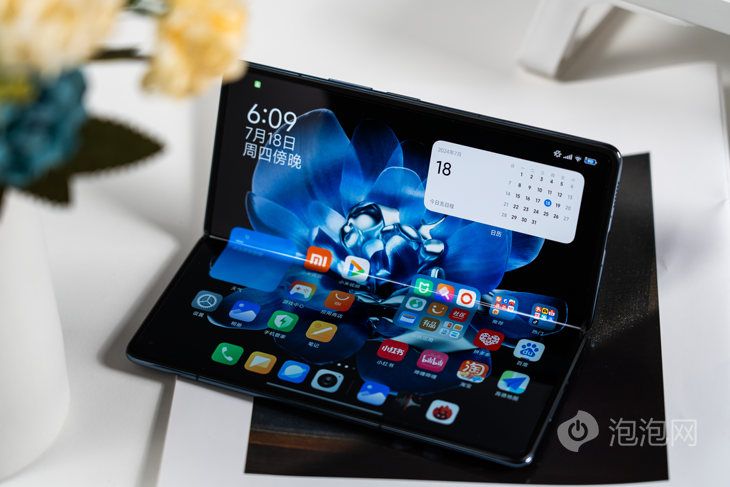 小米MIX Fold折叠屏评测，全面解析其顶级性能与重量对比