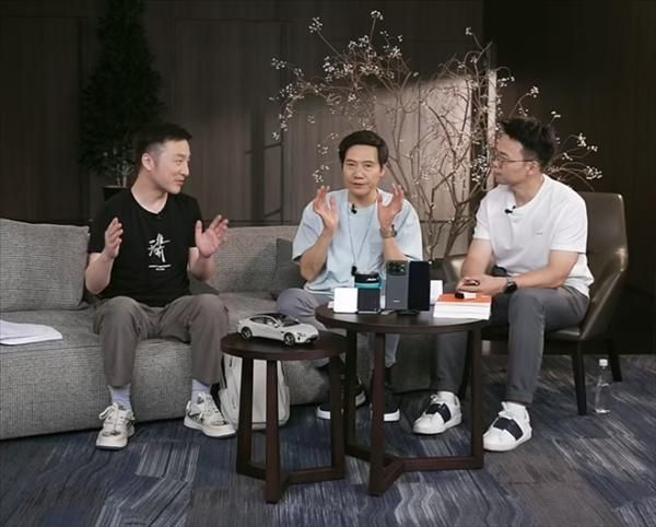 雷军质疑苹果与小米是否为代工？小米为什么会成为组装厂?