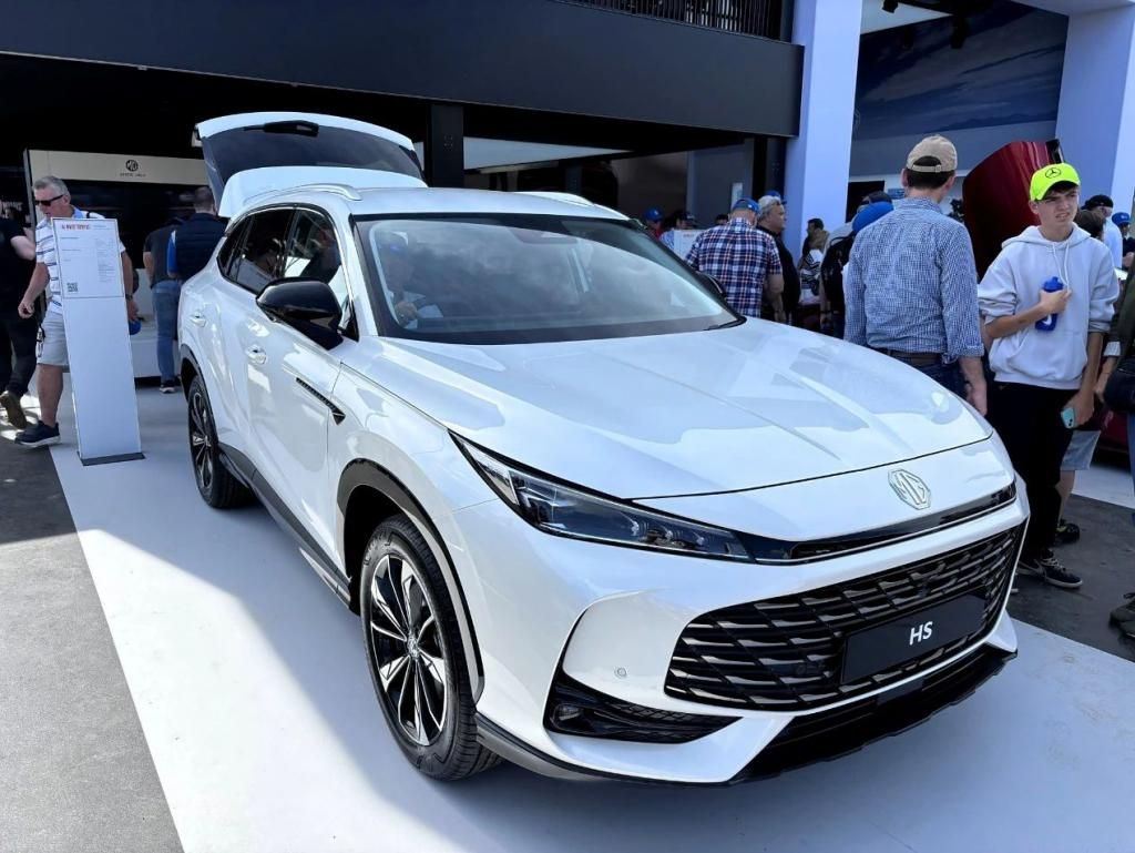 SAIC新推出，1.5T插电式混动汽车，超强续航力为您带来无尽驾驶乐趣！