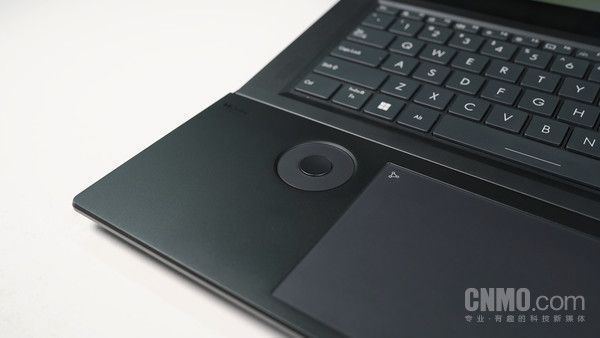 老油条的摸鱼秘籍 这份华硕灵耀X Ultra你一定要收好