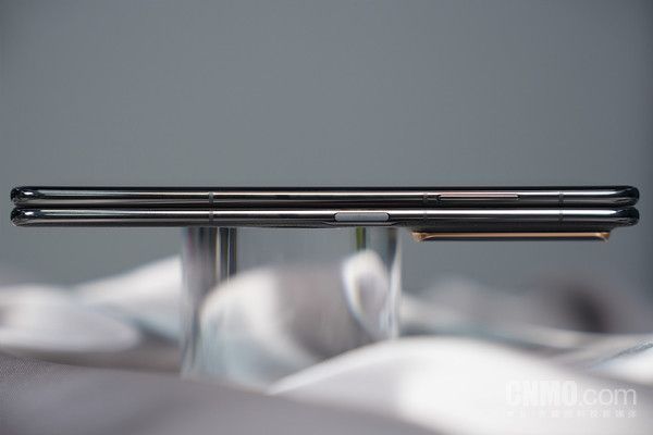 荣耀Magic V2评测：以轻薄驭极致 手机从一部变&ldquo;一片&rdquo;