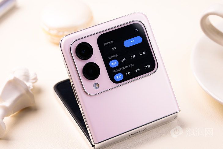华为 nova Flip：引领打破传统审美的小折叠潮流体验 