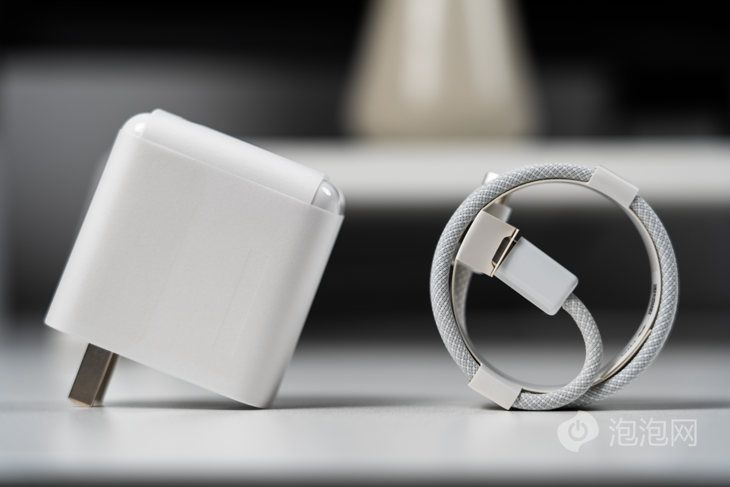 《蔚来 NIO Phone 2：不只是车主专属的全能旗舰评测》 