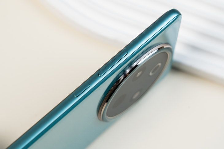 颜值续航皆出色！vivo Y300 Pro 堪称千元机全能王 