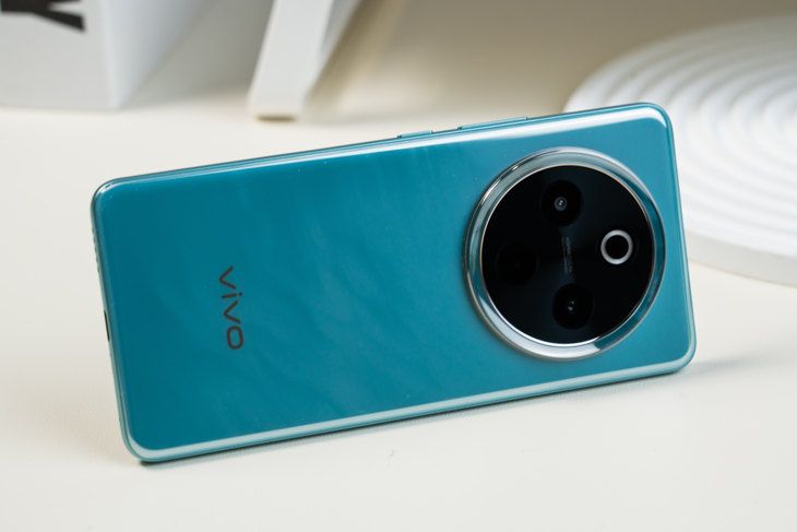 颜值续航皆出色！vivo Y300 Pro 堪称千元机全能王 