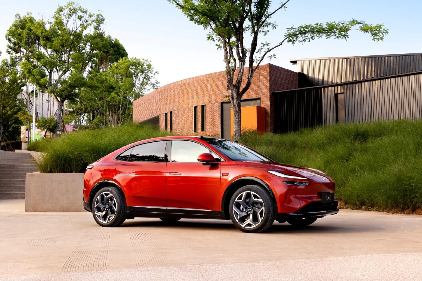 20.69 万元起,乐道 L60 上市,续航 730km 且支持换电 20.69 万元起,乐道 L60 上市,续航 730km 且支持换电
