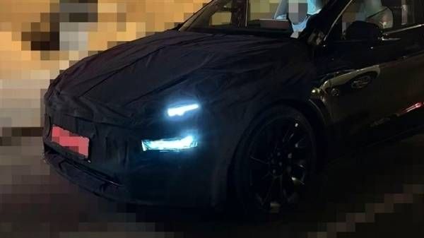 这么丑的灯,特斯拉 Model Y 焕新版要来了? 这么丑的灯,特斯拉 Model Y 焕新版要来了?