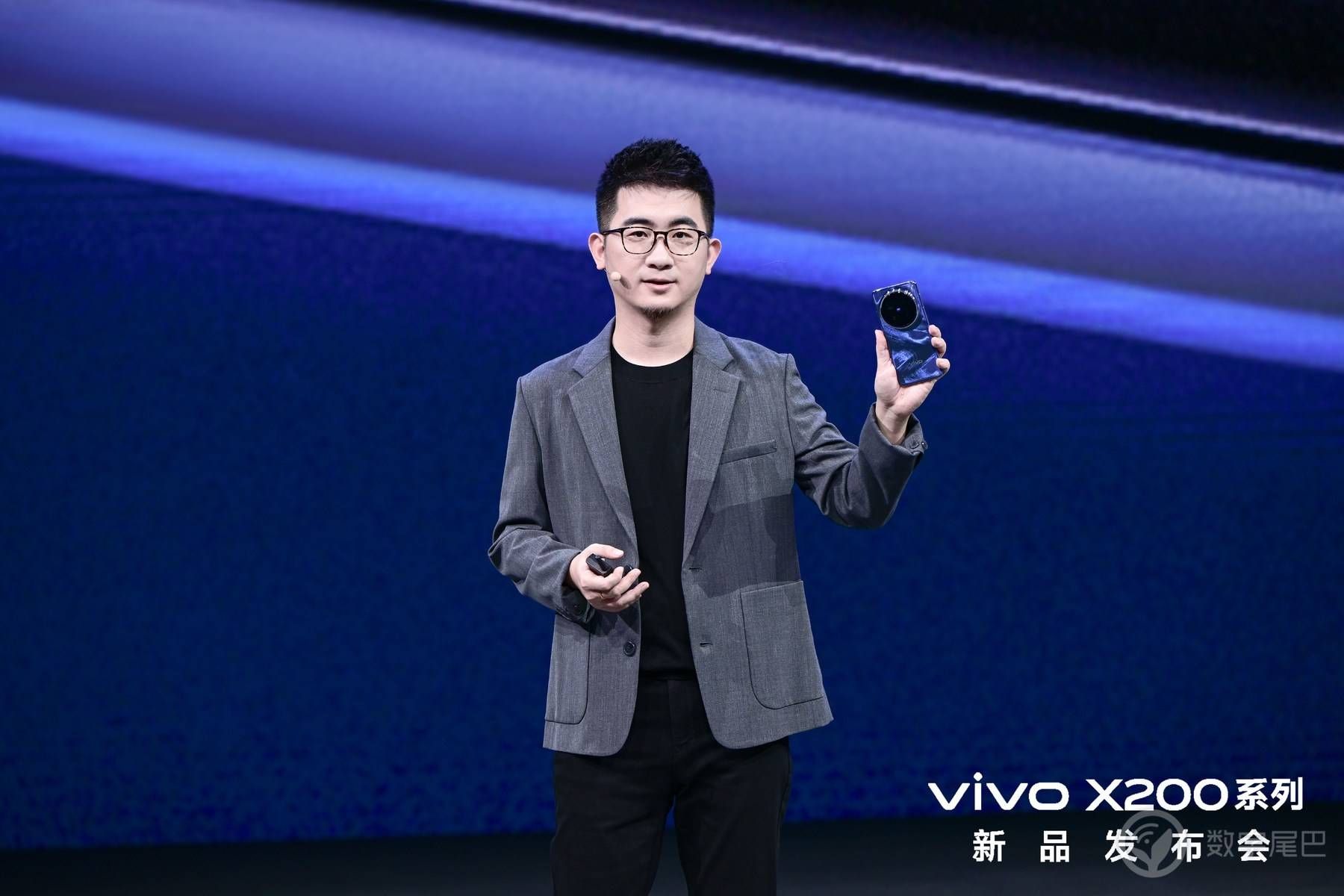 vivo X200 系列正式发布 再续「灭霸」传奇