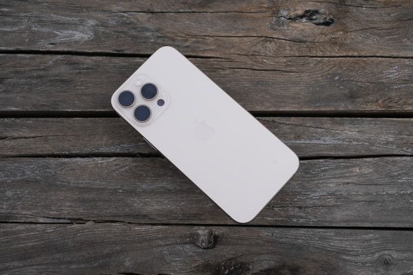 iPhone 16系列：全系标配相机控制按钮 一次AI领域的探索