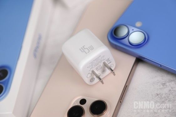 iPhone 16的完美拍档？倍思GaN6 Pro 氮化镓快充充电器 1C 45w开箱