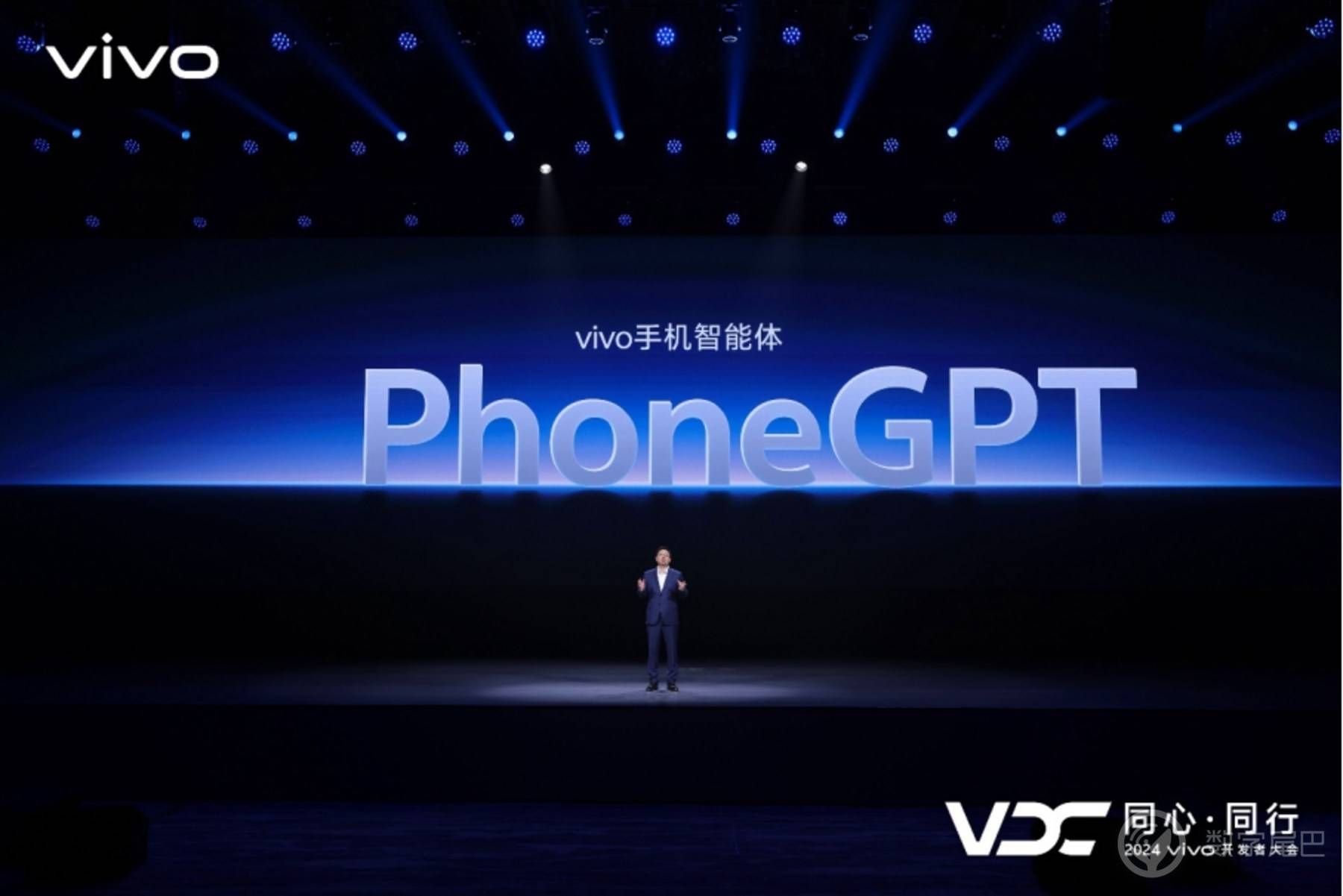 vivo 全新 AI 战略“蓝心智能”发布 OriginOS 5 同步亮相
