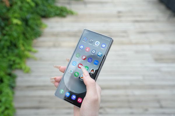 三星Galaxy Z Fold6/Z Flip6：高颜值且有&ldquo;AI&rdquo;的折叠屏