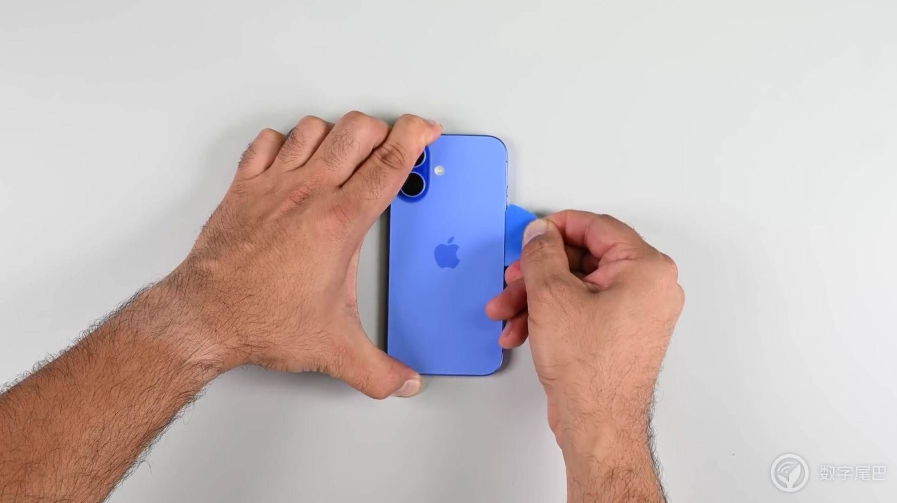 开拆！iPhone 16 或为史上最容易维修的苹果手机
