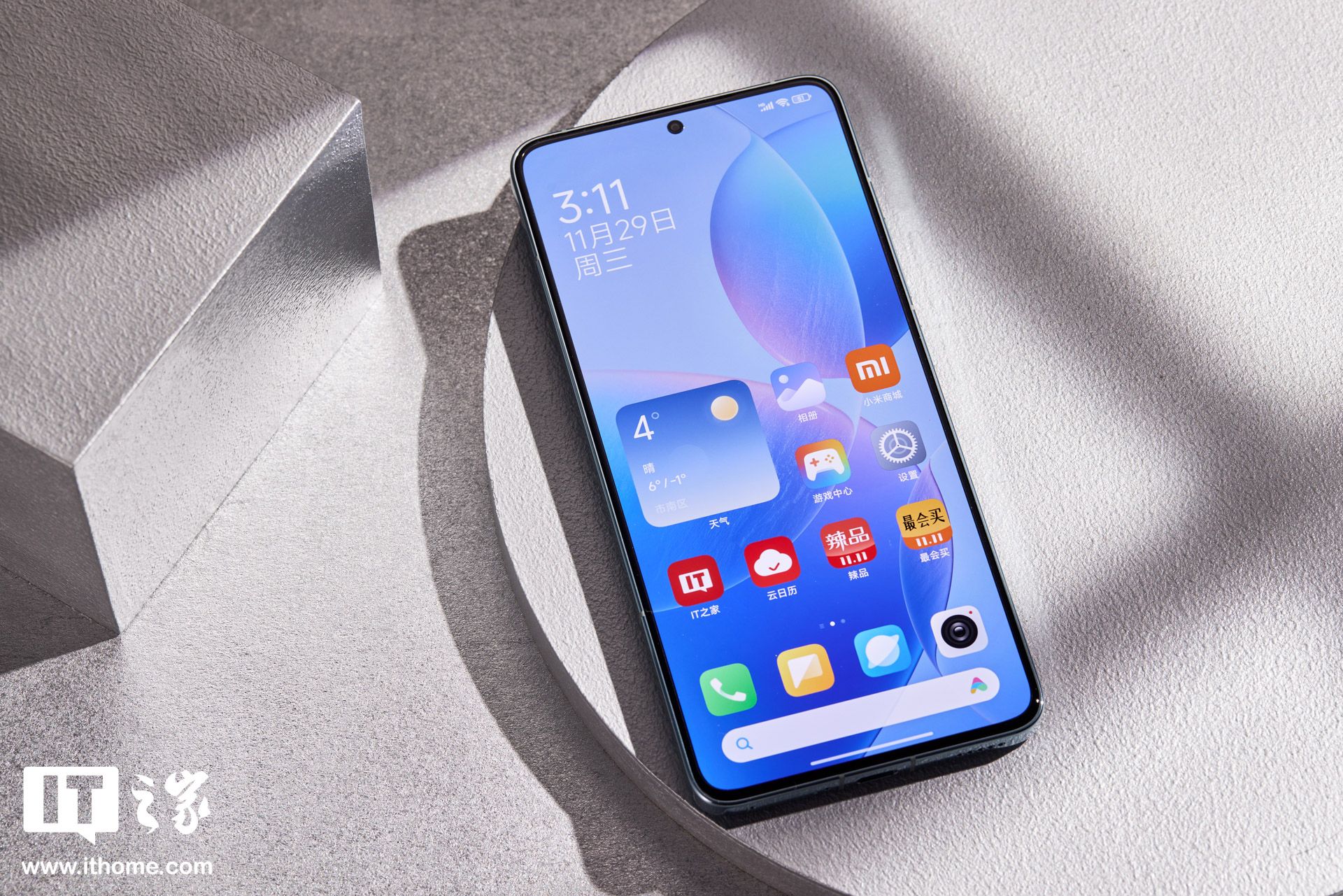 消息称小米 Redmi K80 系列手机屏幕基材升级为 TCL 华星 C9,配备龙晶玻璃 消息称小米 Redmi K80 系列手机屏幕基材升级为 TCL 华星 C9,配备龙晶玻璃